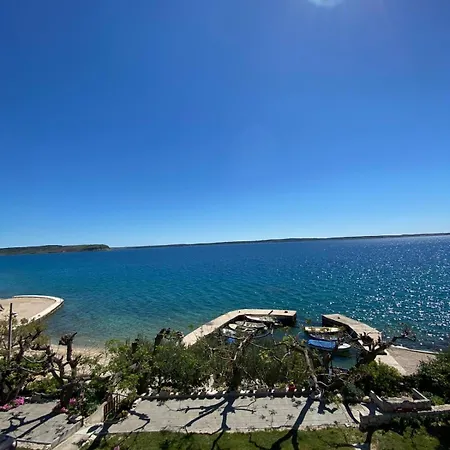 By The Sea Bozo Benic Ртина